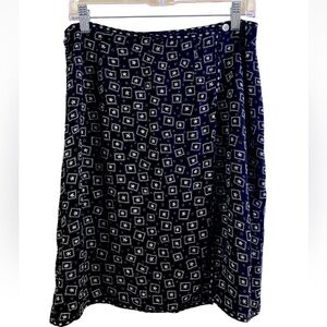 Talbots Wrap Skirt Y2K Womens Size 10 Black with Abstract Floral Print